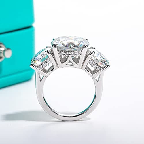Women's Moissanite 3-Stone Engagement Ring