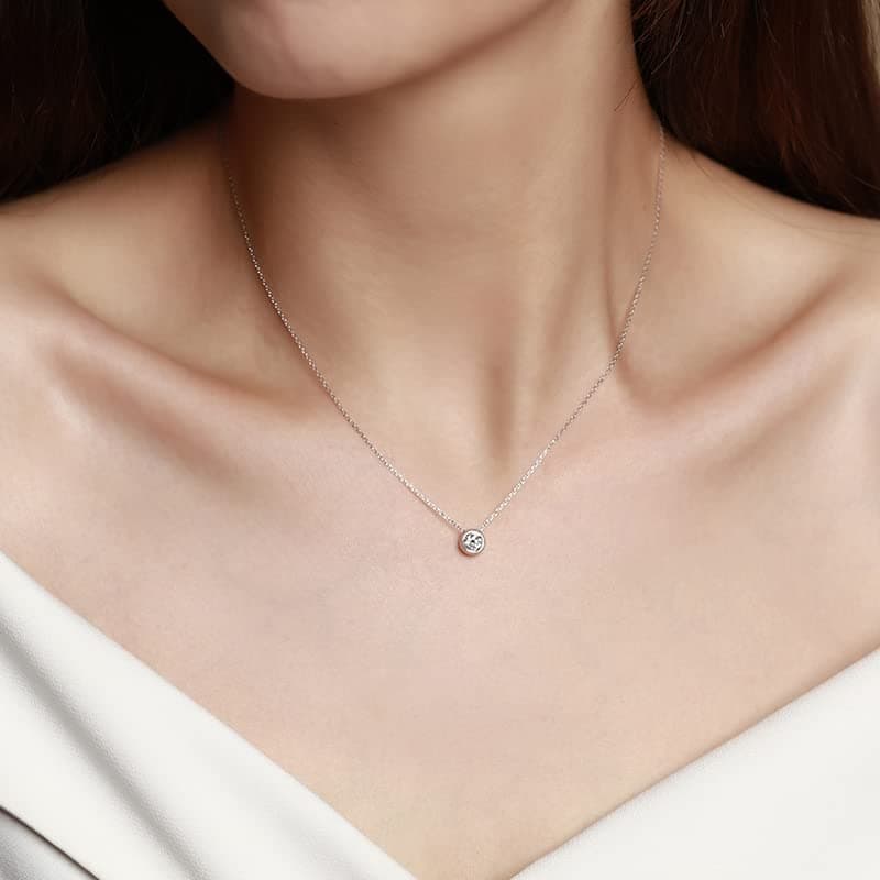 Michooyel 1.0ct Moissanite Solitaire Necklace for Women D Color VVS Clarity Bezel Setting 16-18"