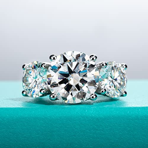 Women's Moissanite 3-Stone Engagement Ring