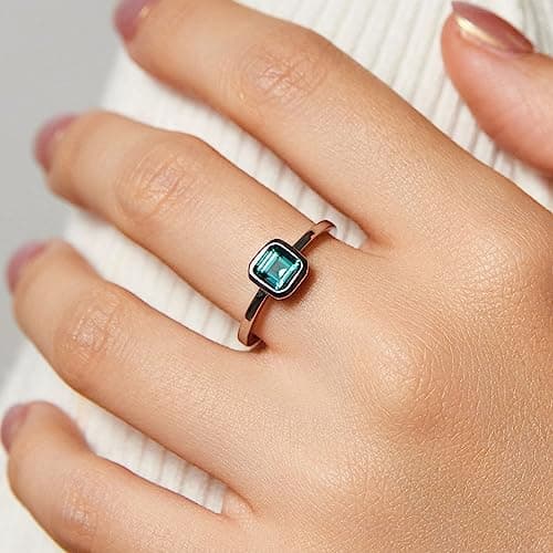 Michooyel S925 Lab-created Emerald Solitaire Ring for Women Sterling Silver